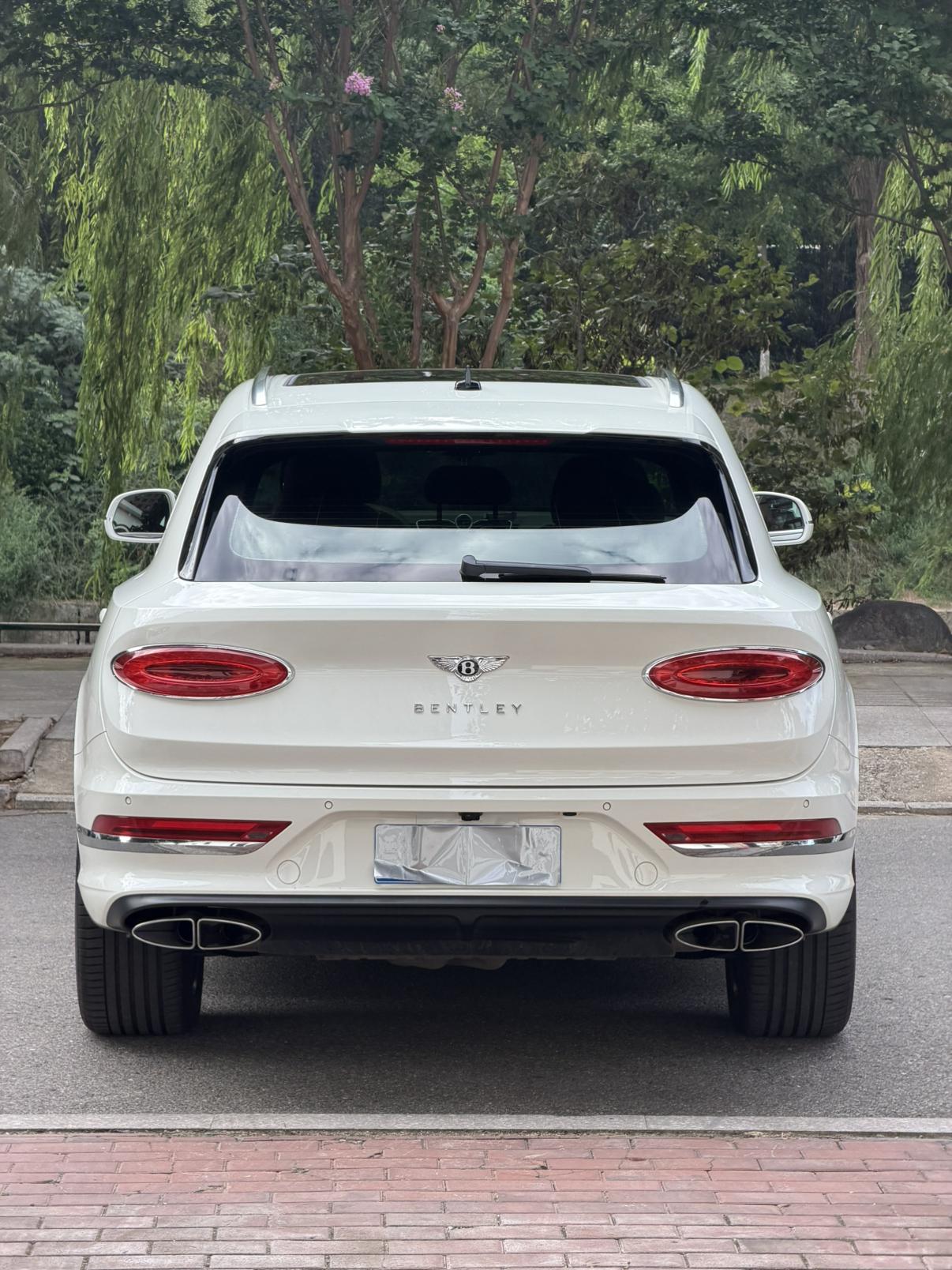 Bentley Tian Yue 2021 thumb 2