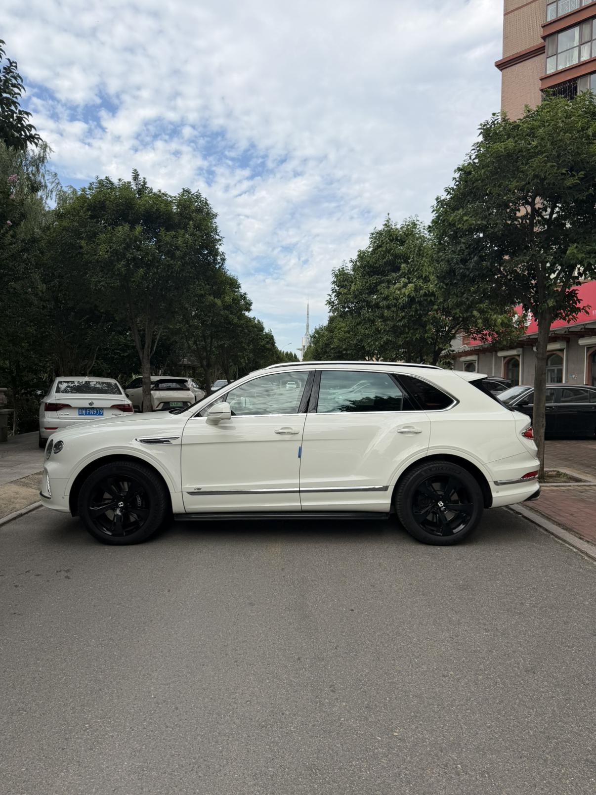 Bentley Tian Yue 2021 thumb 12