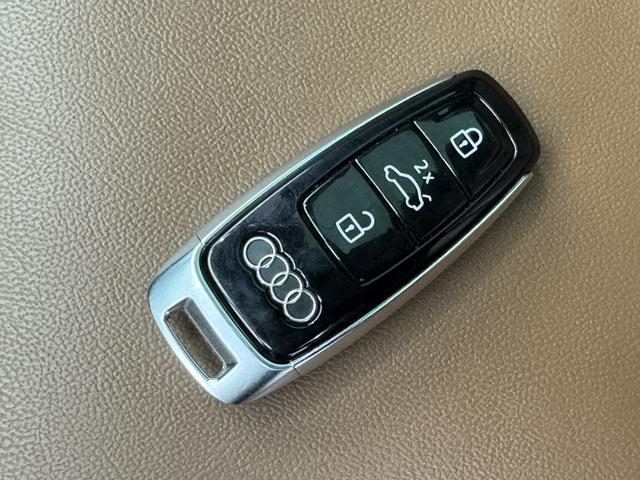 Audi Q7 2020 thumb 9