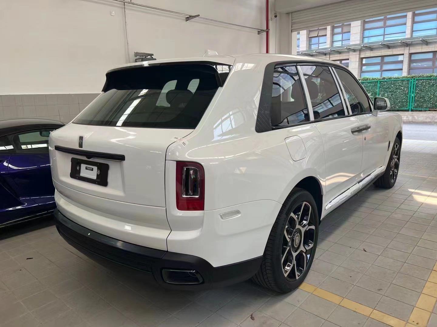 Rolls-Royce Cullinan 2024 thumb 3