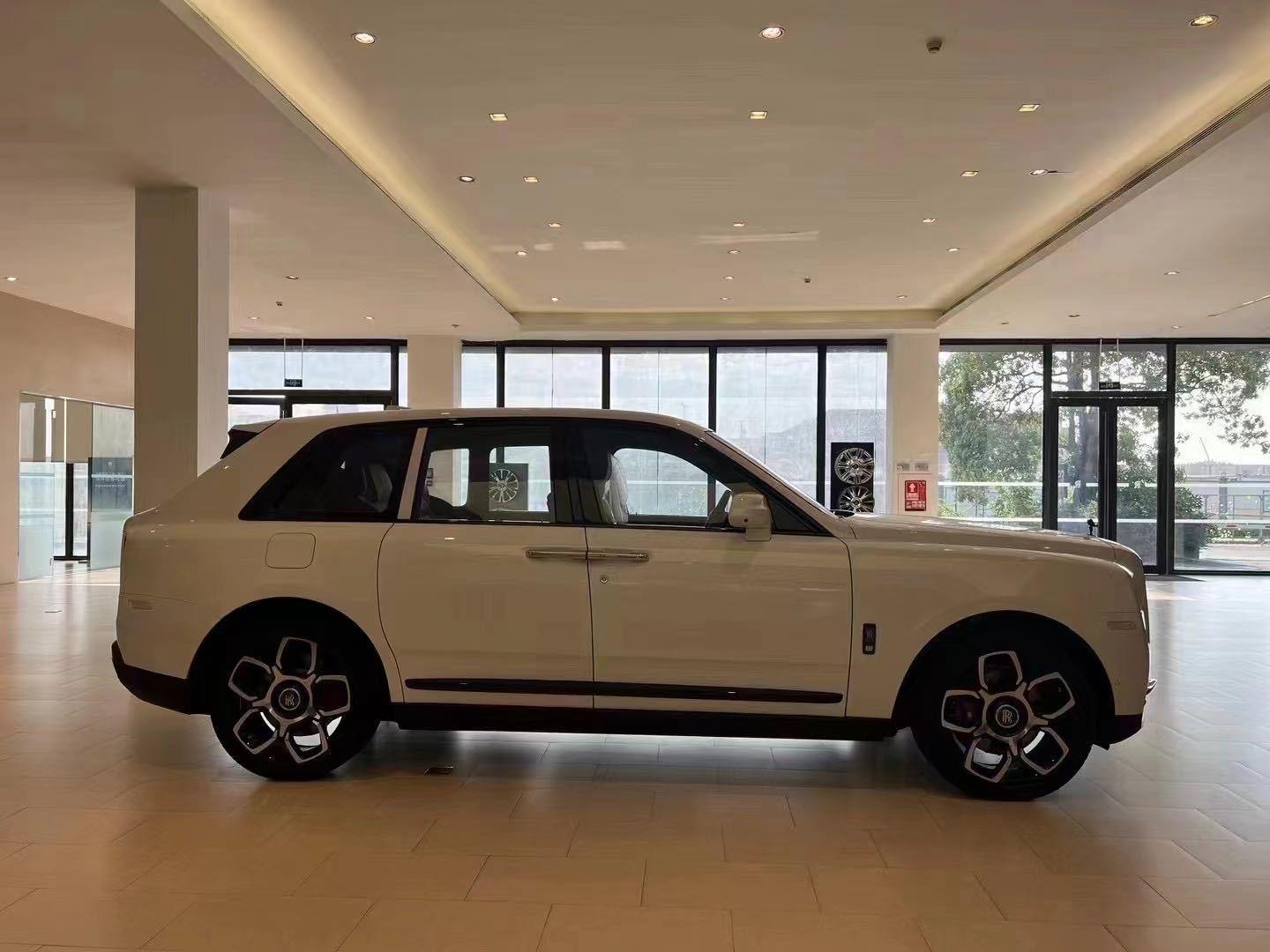 Rolls-Royce Cullinan 2024 thumb 4