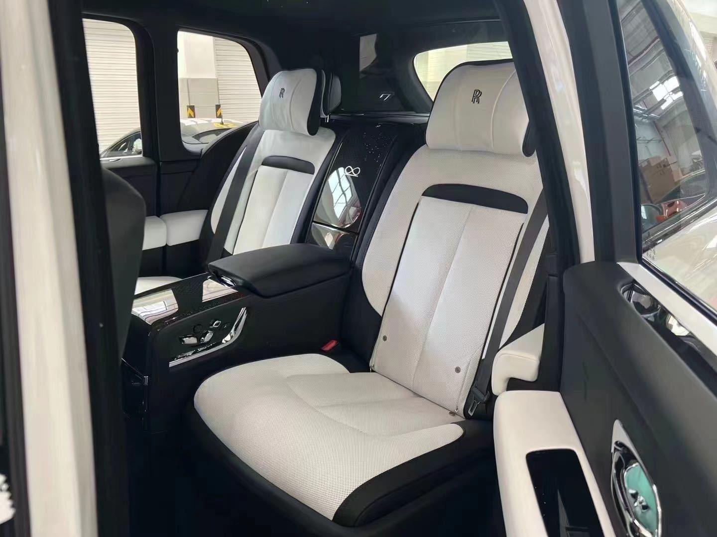 Rolls-Royce Cullinan 2024 thumb 9
