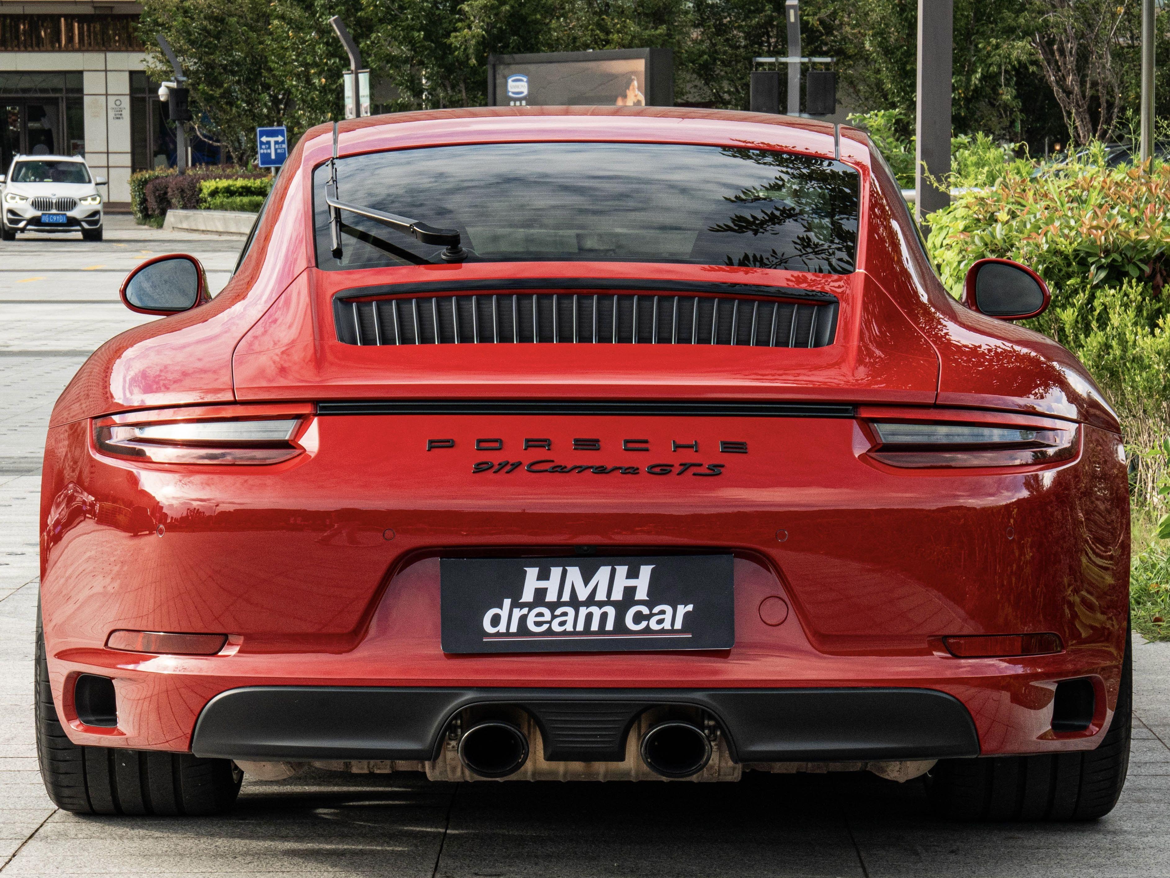Porsche 911 2017 thumb 3