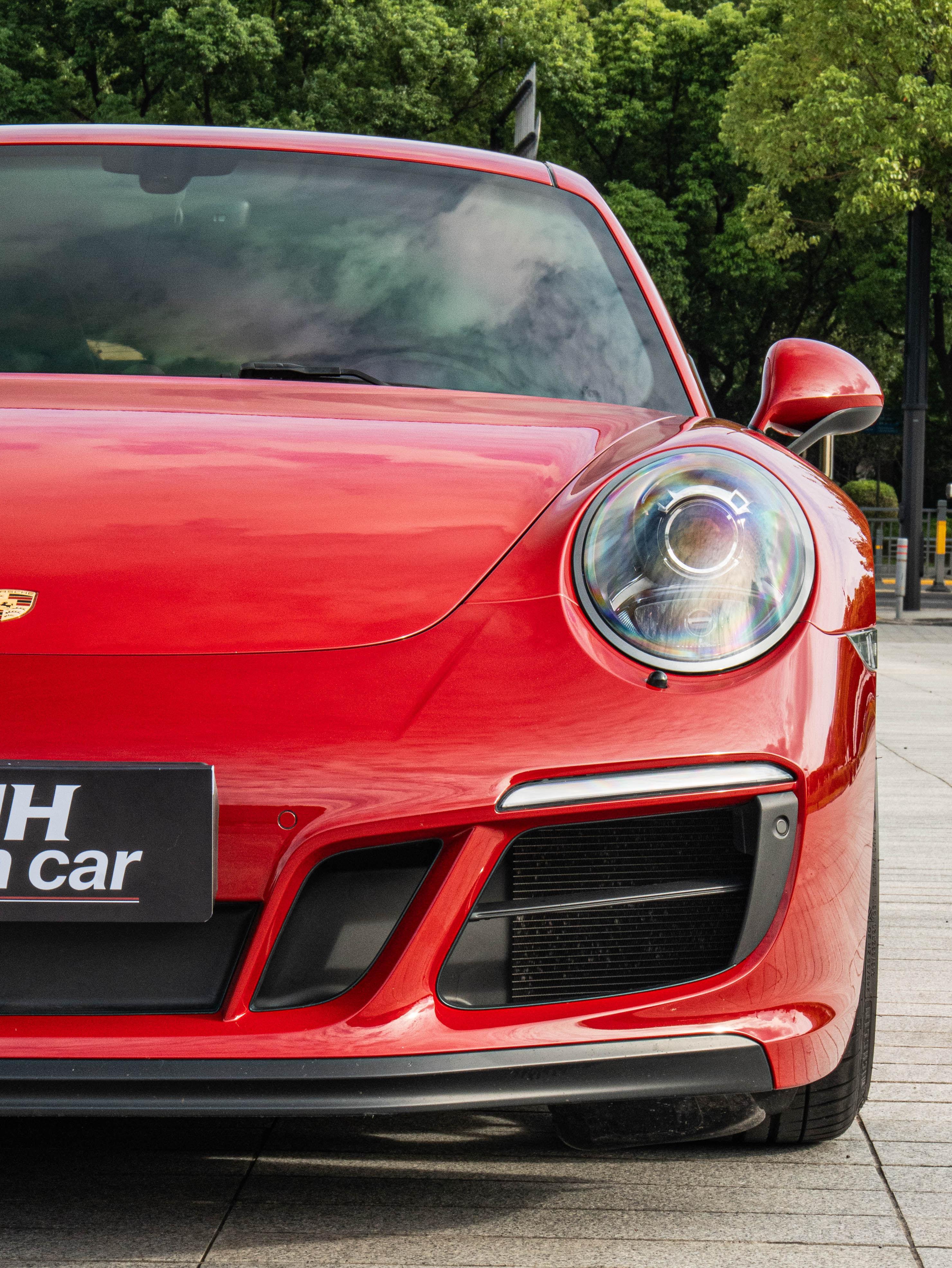 Porsche 911 2017 thumb 4