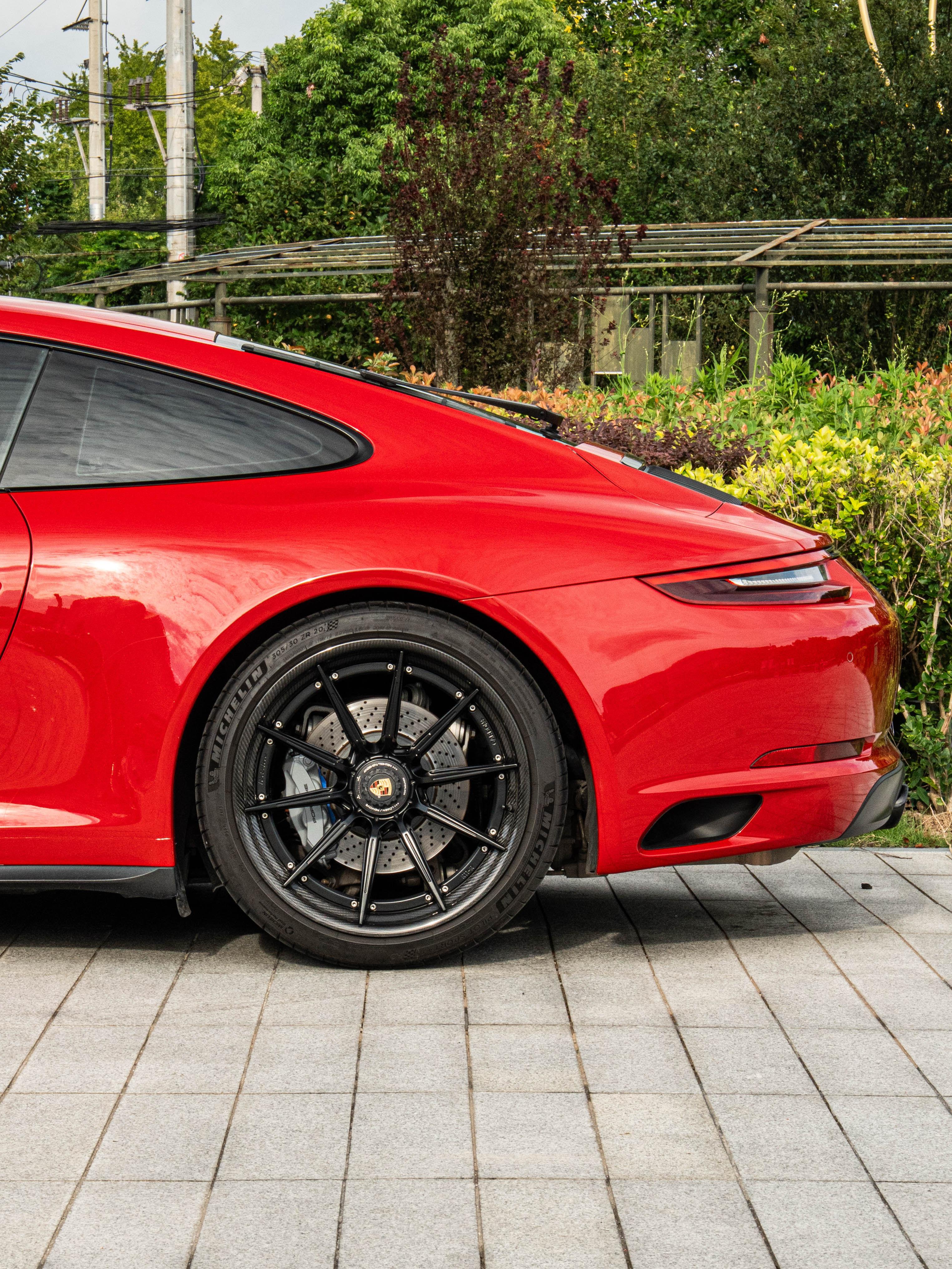 Porsche 911 2017 thumb 6