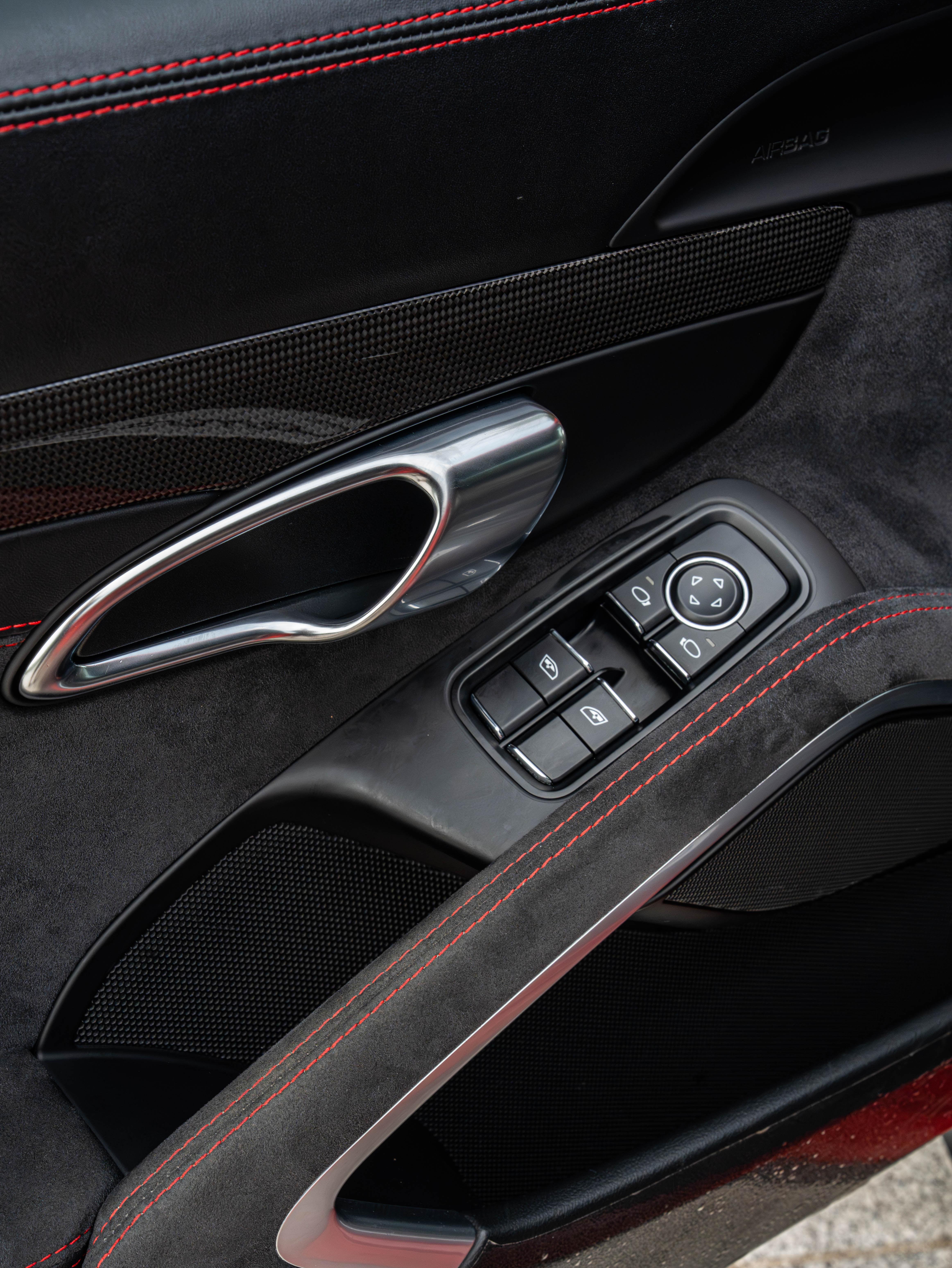 Porsche 911 2017 thumb 9