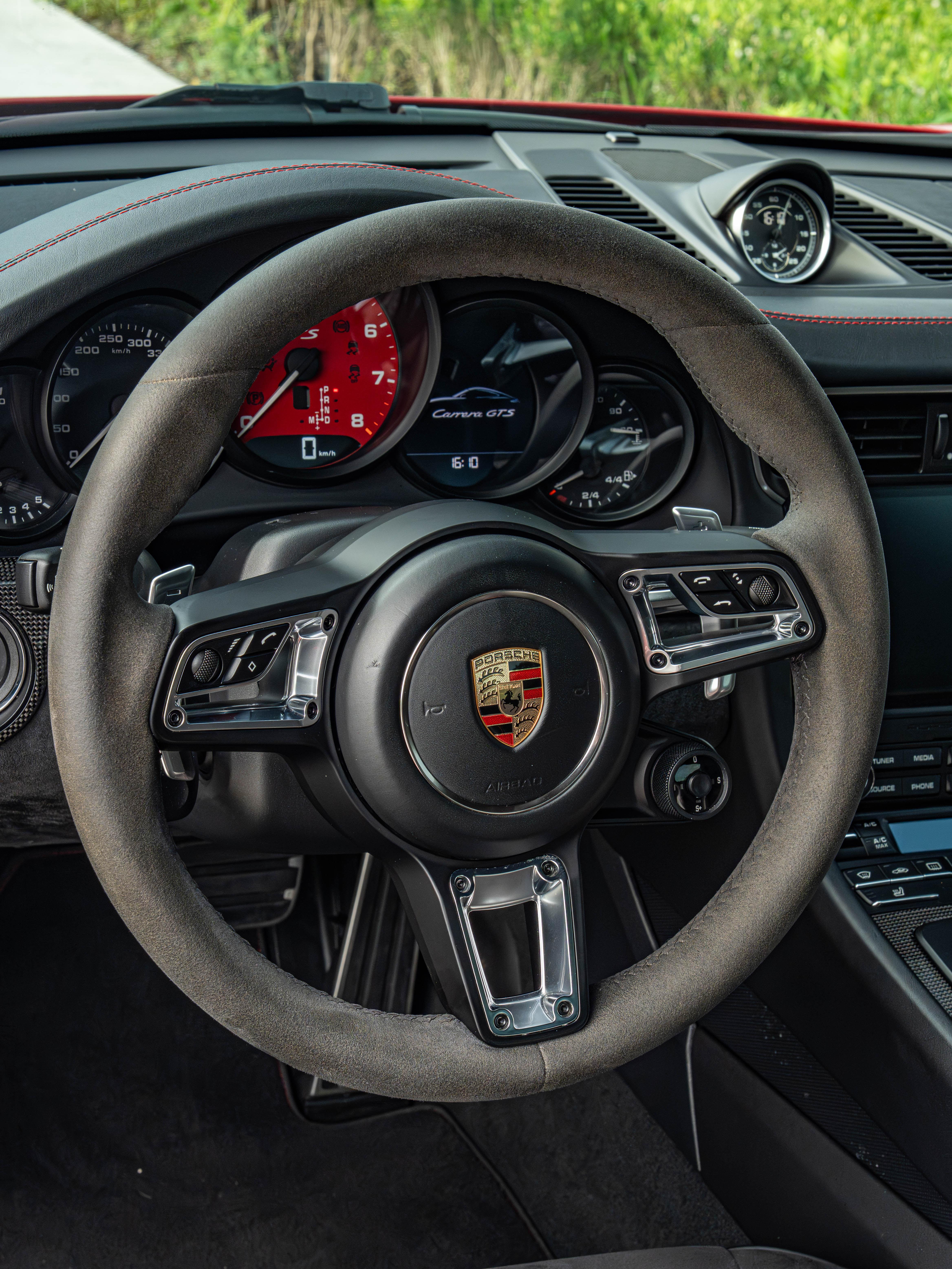 Porsche 911 2017 thumb 12
