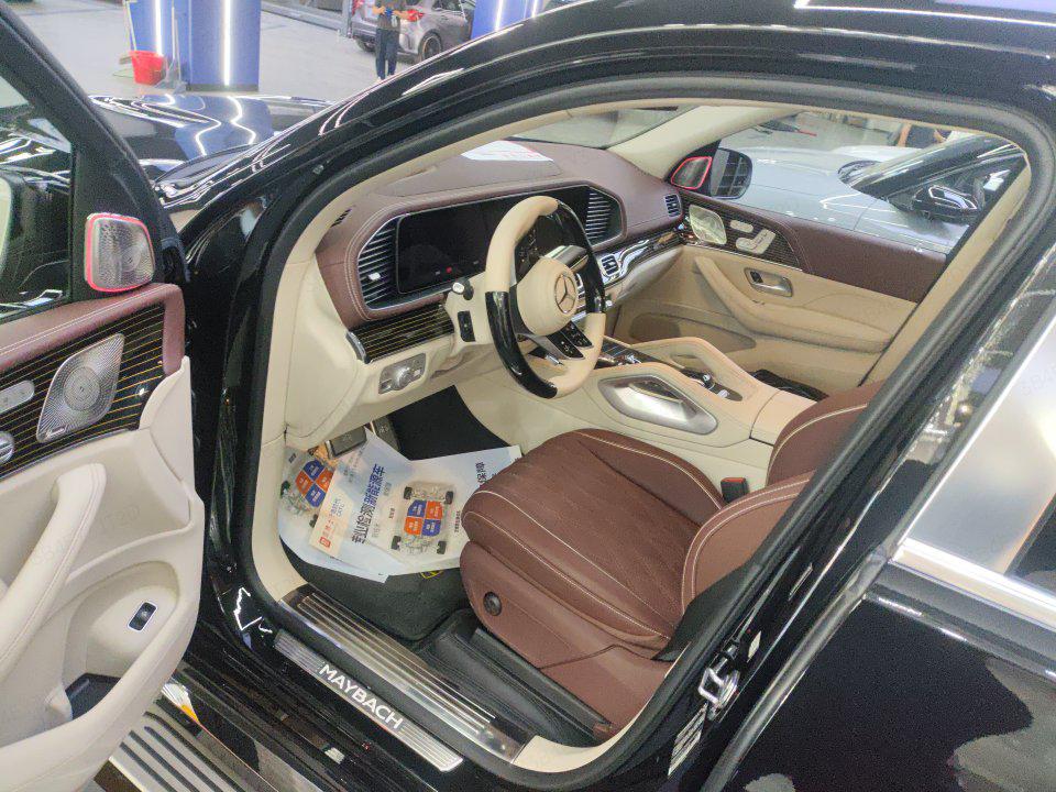 Mercedes-Benz GLS 2024 thumb 6