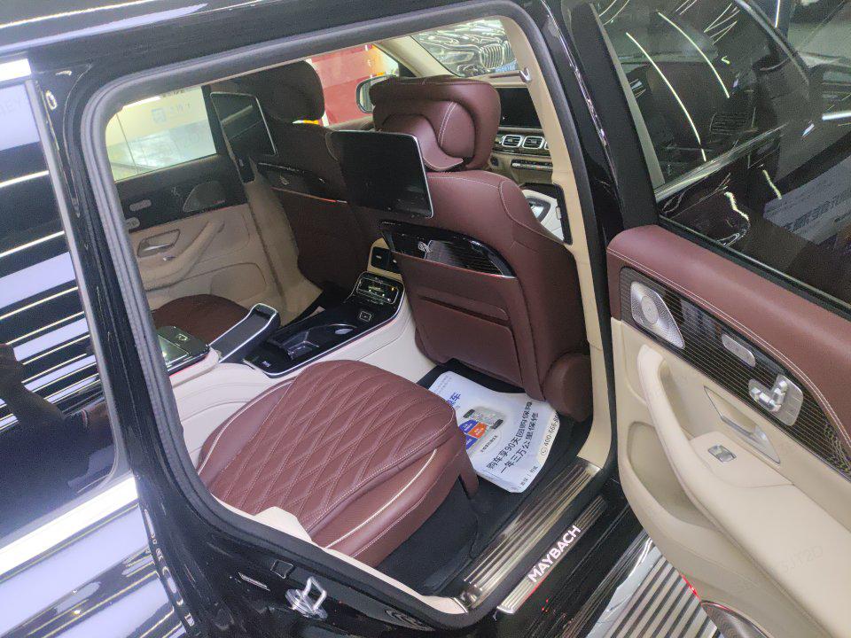 Mercedes-Benz GLS 2024 thumb 8