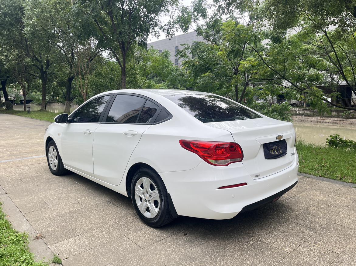 Chevrolet Cavalier 2019 thumb 3