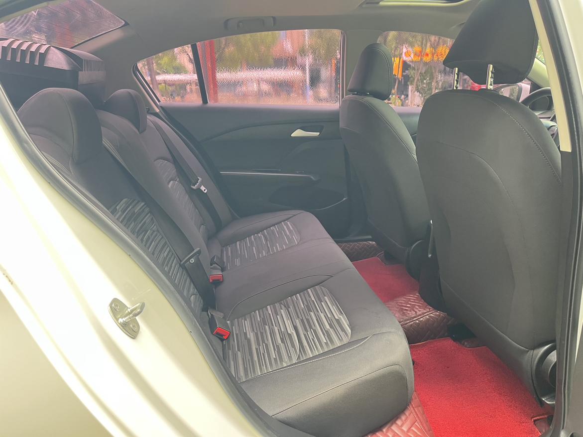 Chevrolet Cavalier 2019 thumb 10