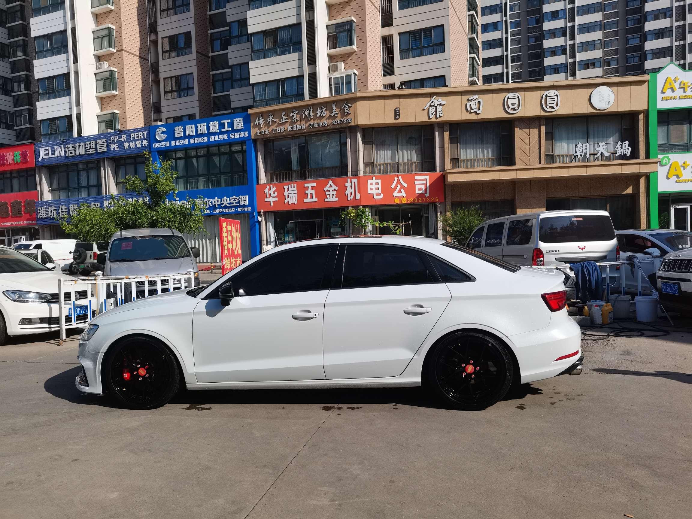 Audi A3 2019 thumb 2