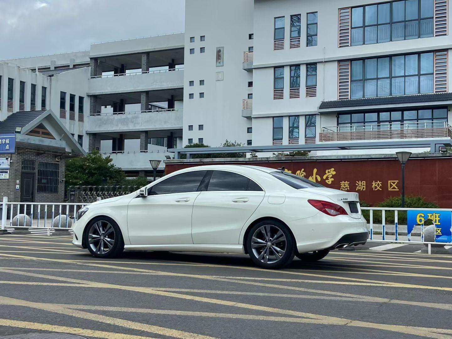 Mercedes-Benz CLA 2018 thumb 2