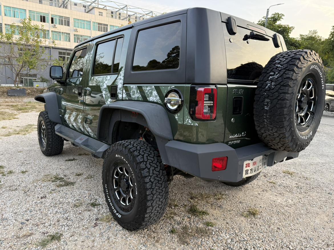 BJ 40 2020 thumb 2