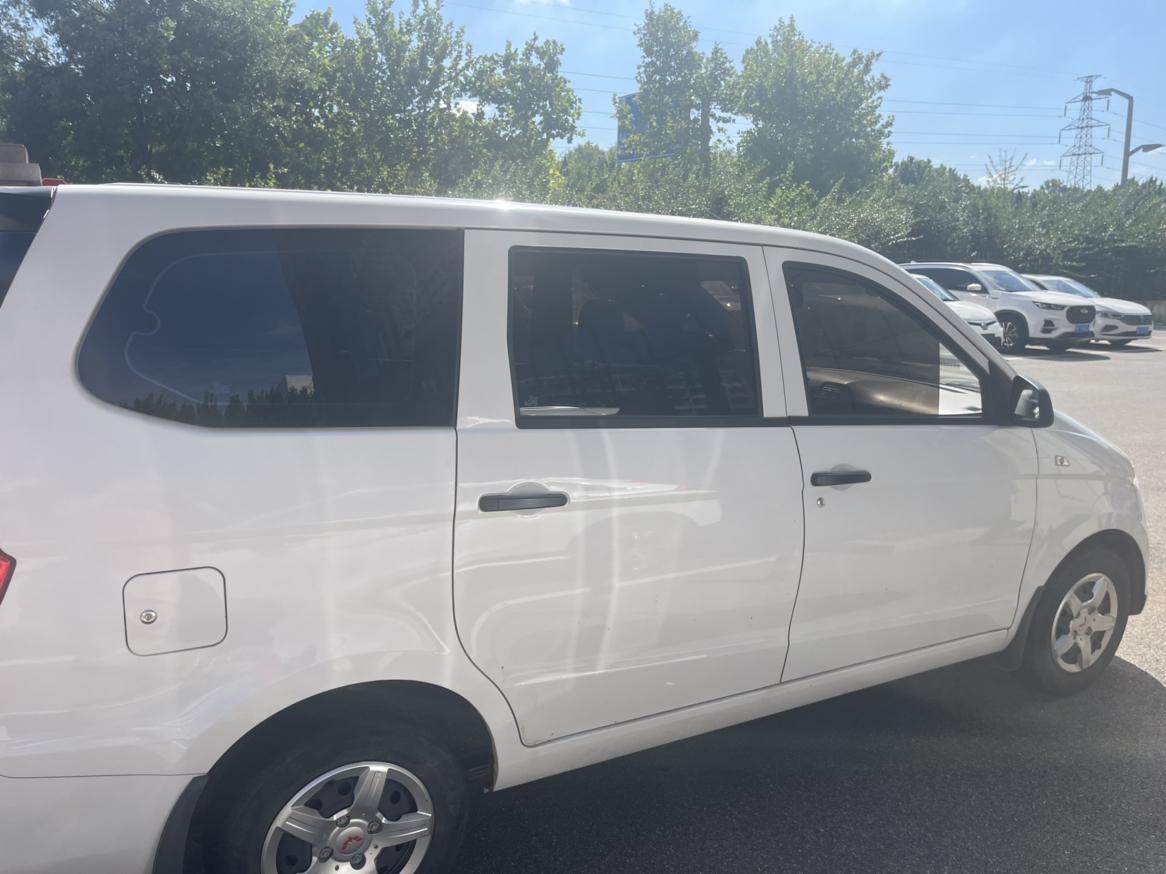 Wuling Hong Guang 2020 thumb 5