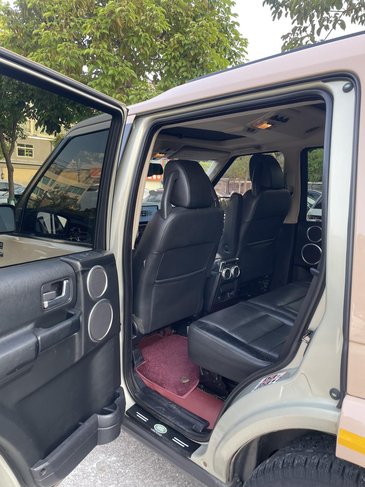Land Rover Discovery 2008 thumb 9