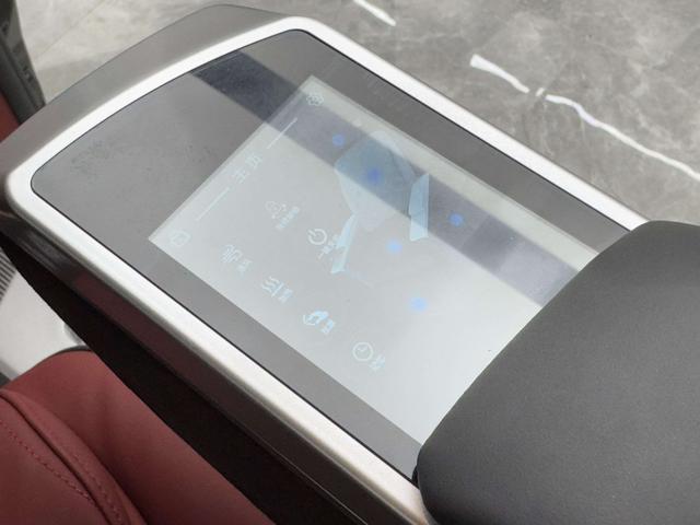 Mercedes-Benz Wei Ting 2024 thumb 6