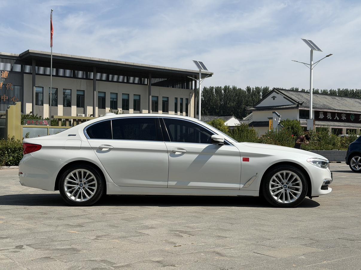 BMW 5 серии 2019 thumb 5