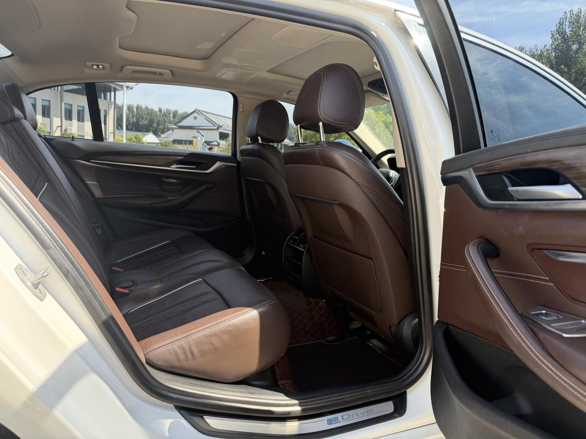 BMW 5 серии 2019 thumb 6