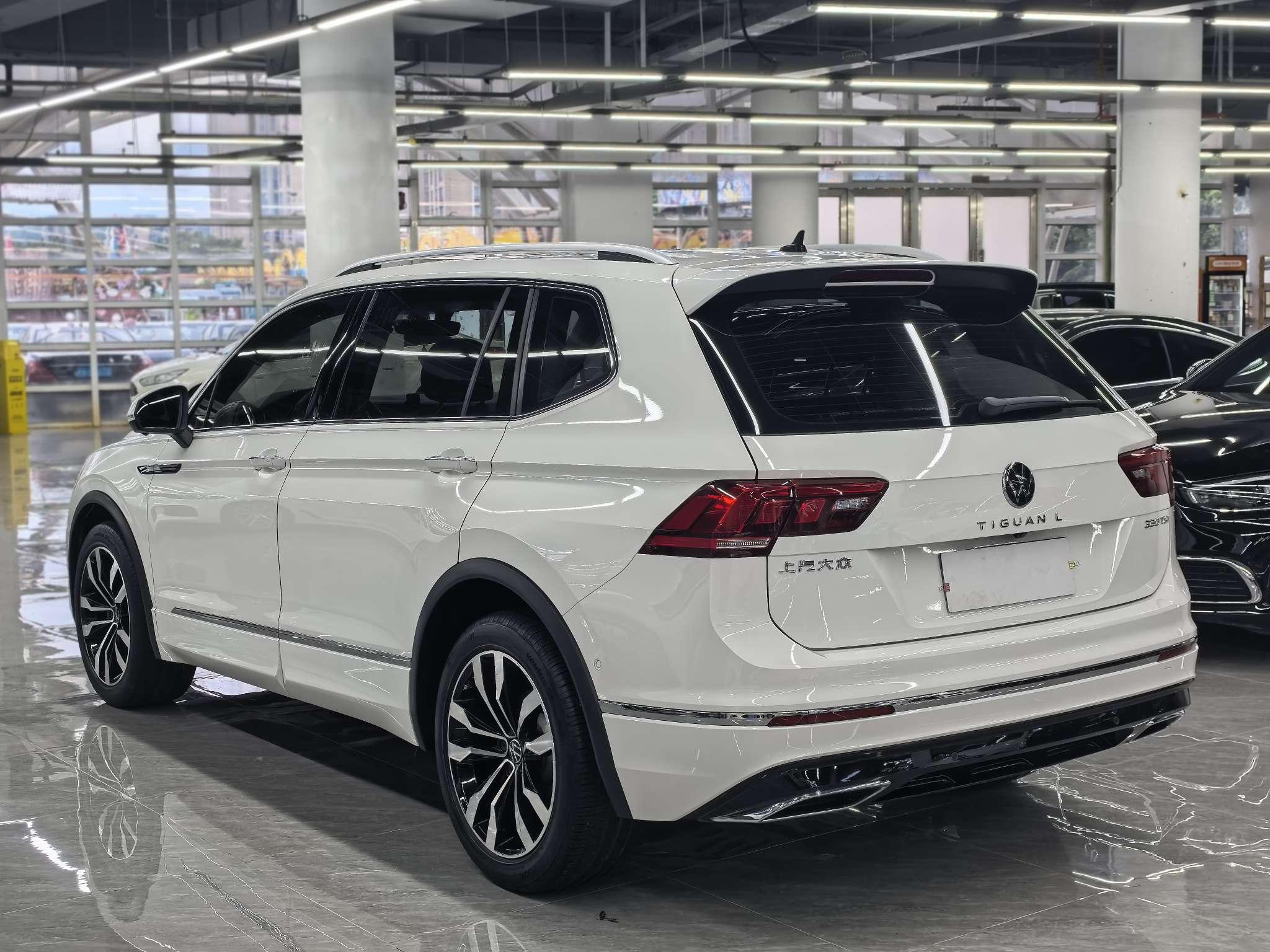 Volkswagen Tiguan 2021 thumb 2