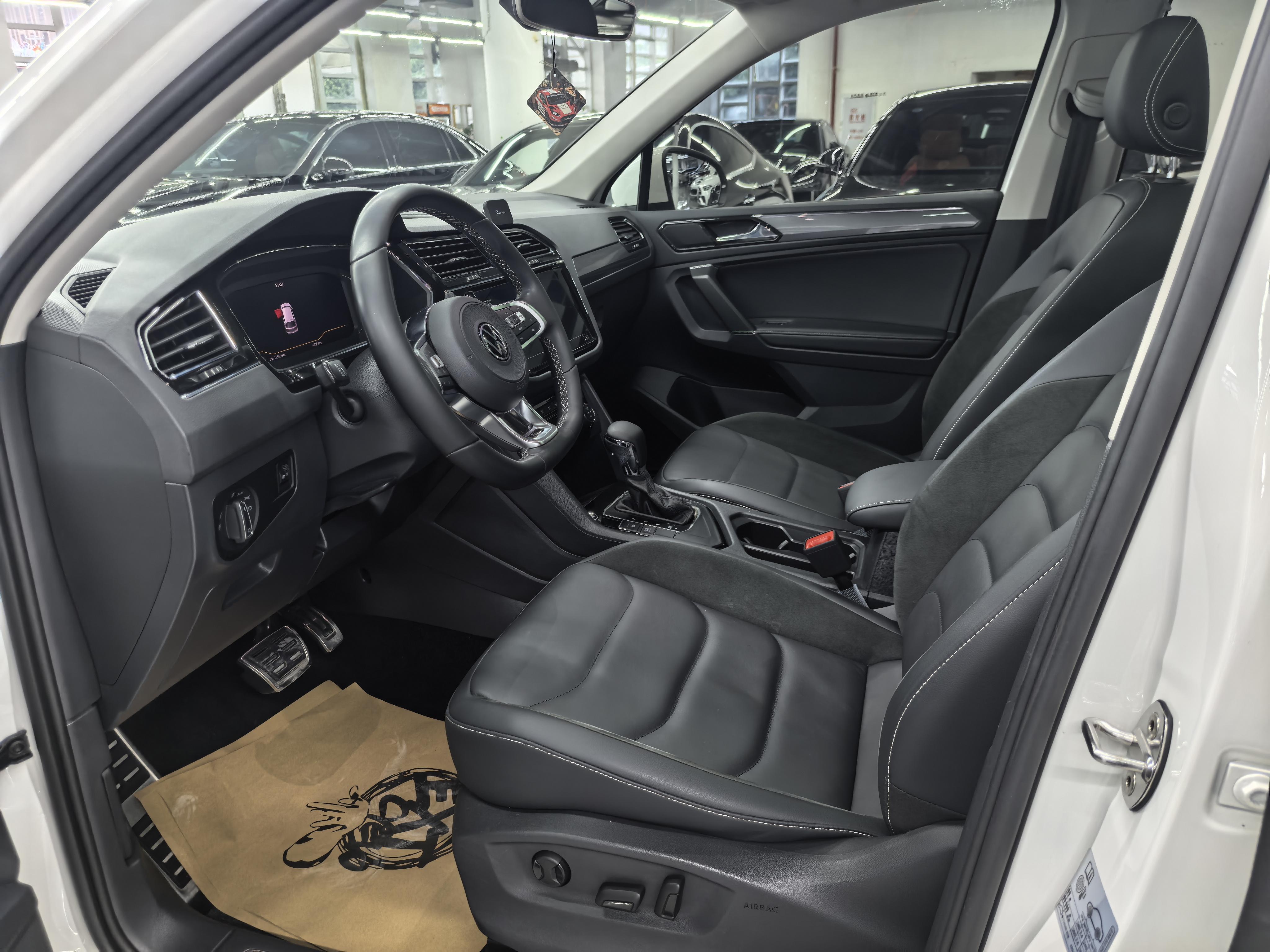 Volkswagen Tiguan 2021 thumb 7