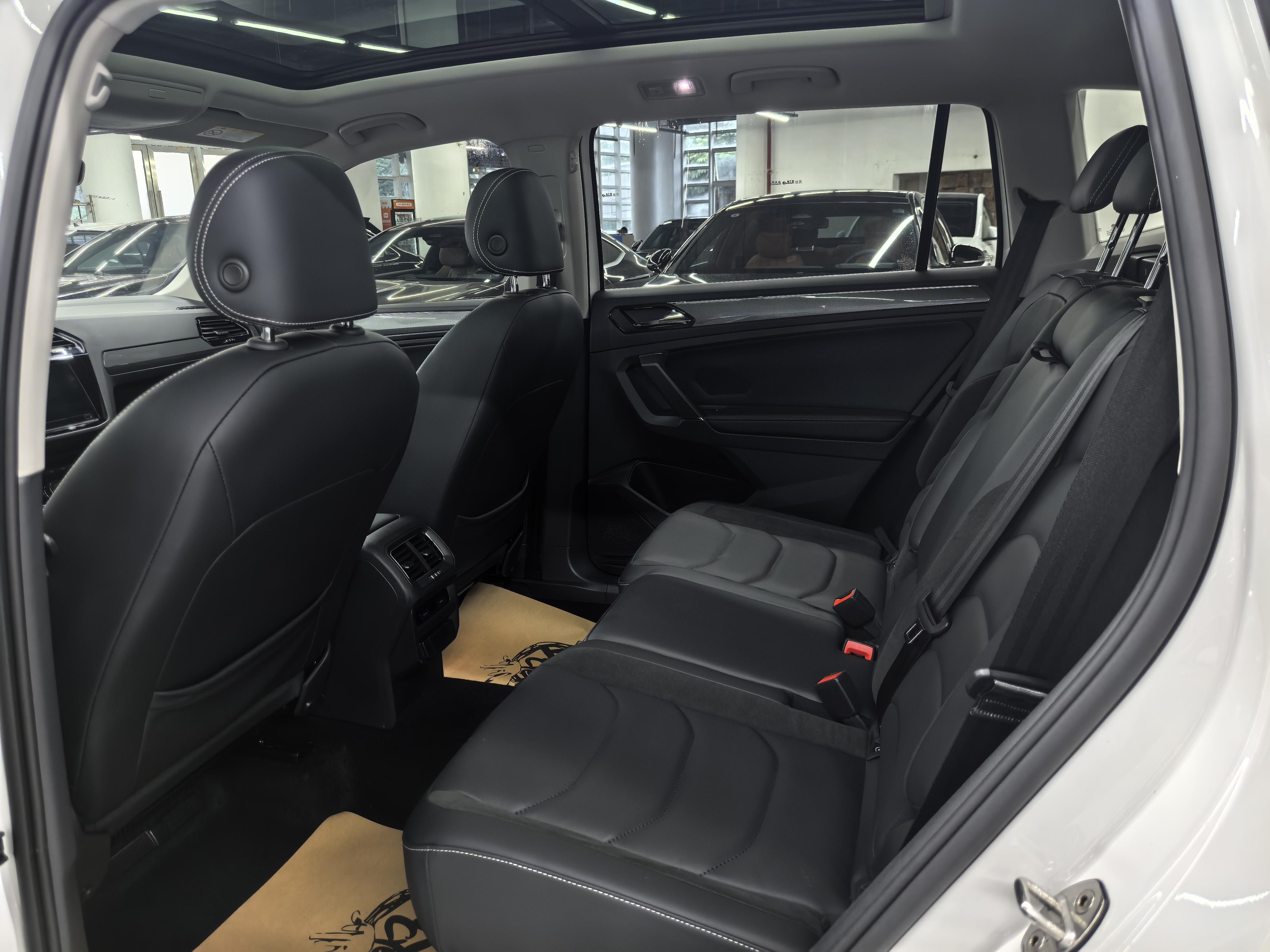 Volkswagen Tiguan 2021 thumb 8