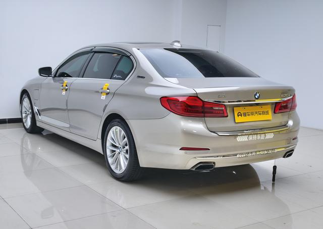 BMW 5 серии 2019 thumb 3