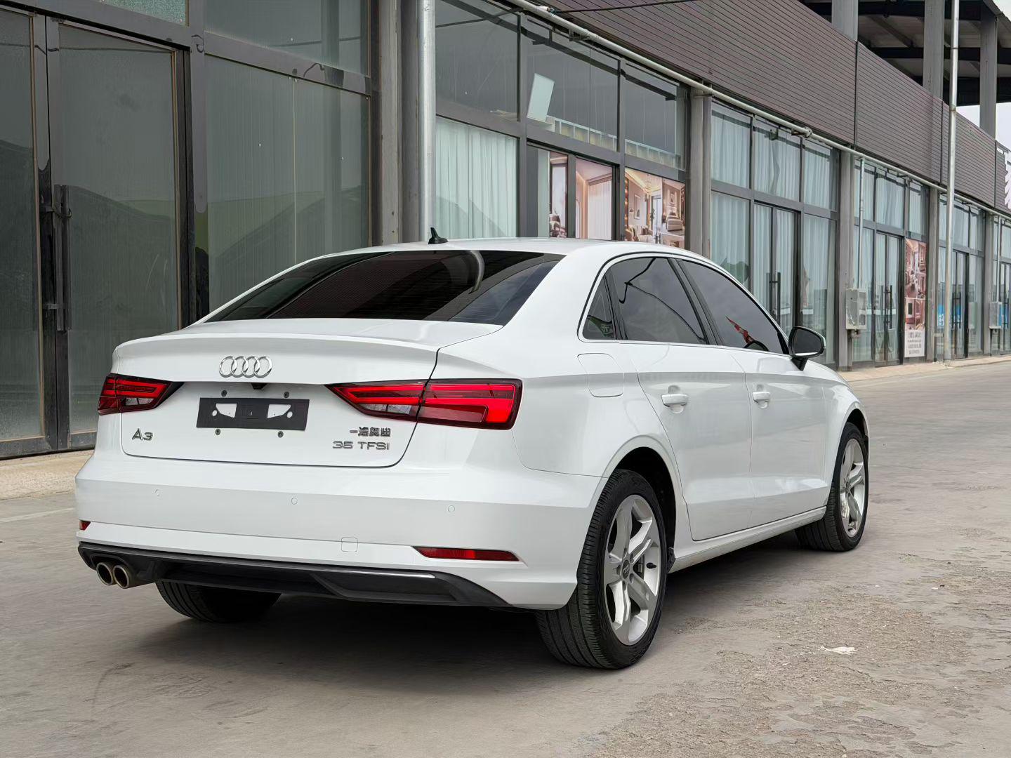 Audi A3 2020 thumb 4