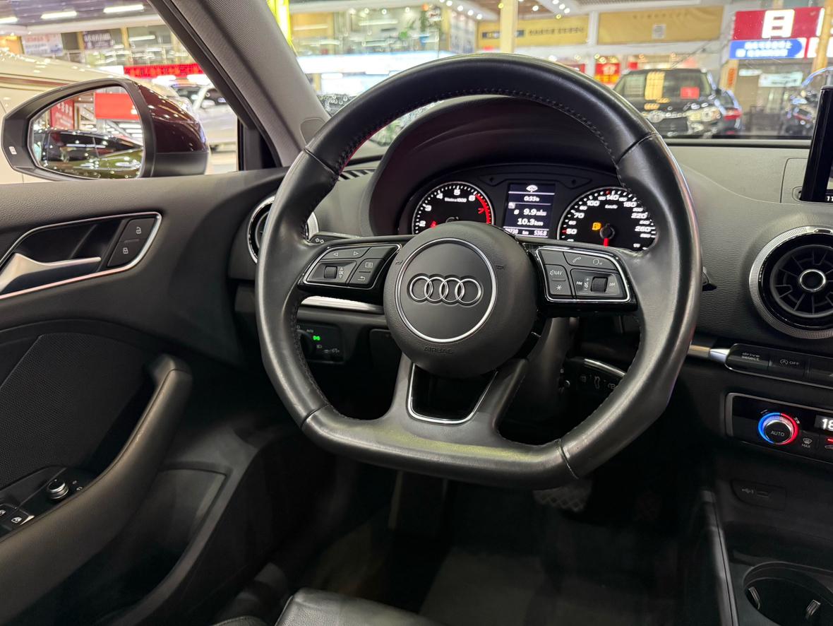 Audi A3 2019 thumb 10