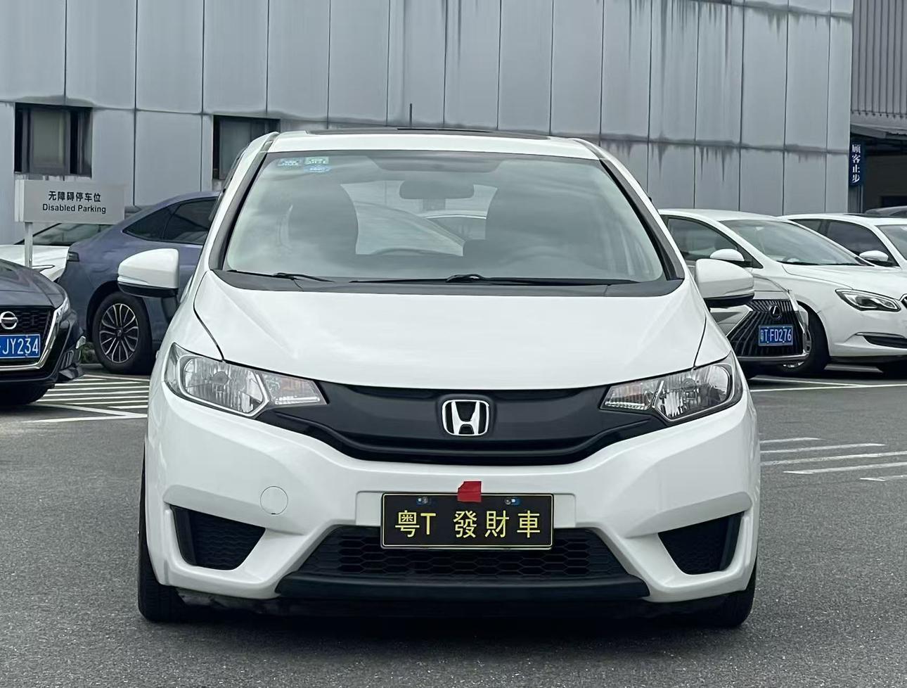 Honda Fit Shuttle 2016 thumb 9