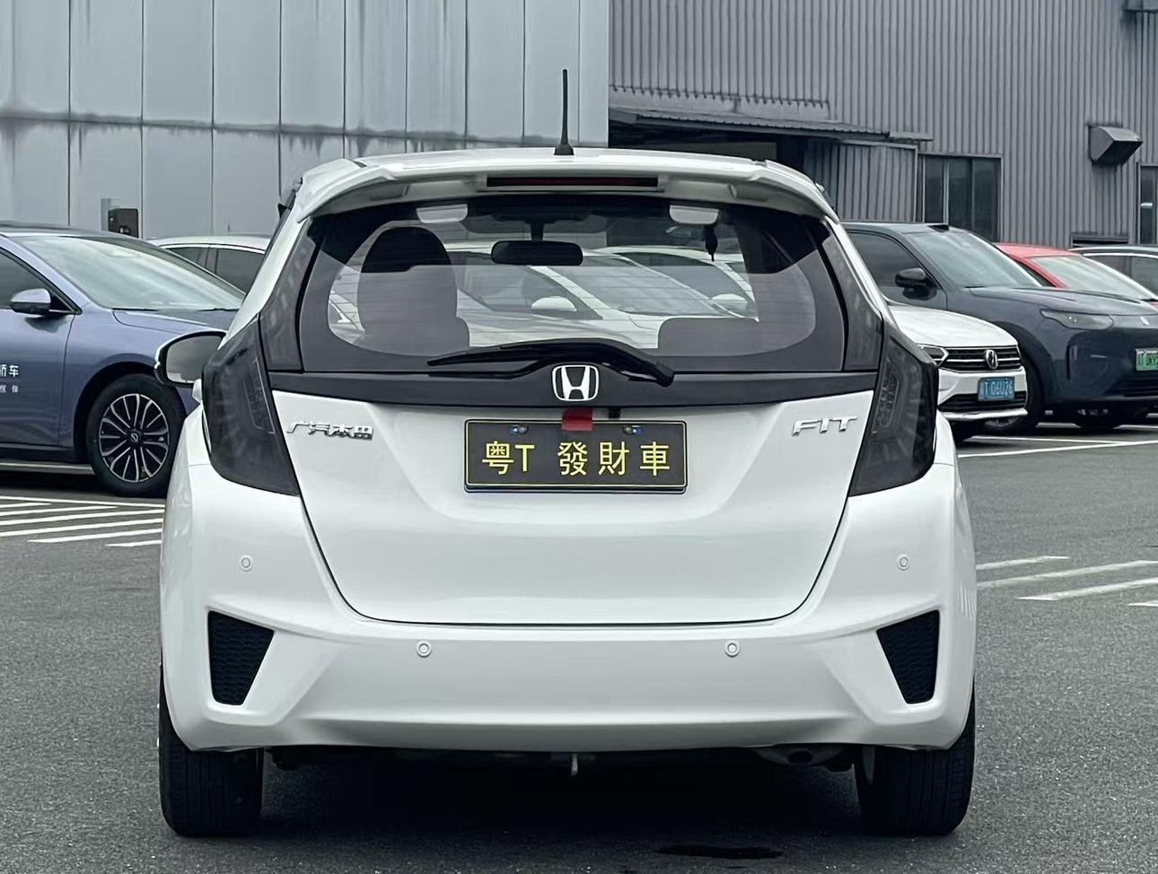 Honda Fit Shuttle 2016 thumb 12