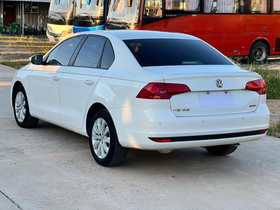 Volkswagen Bora 2019 thumb 2