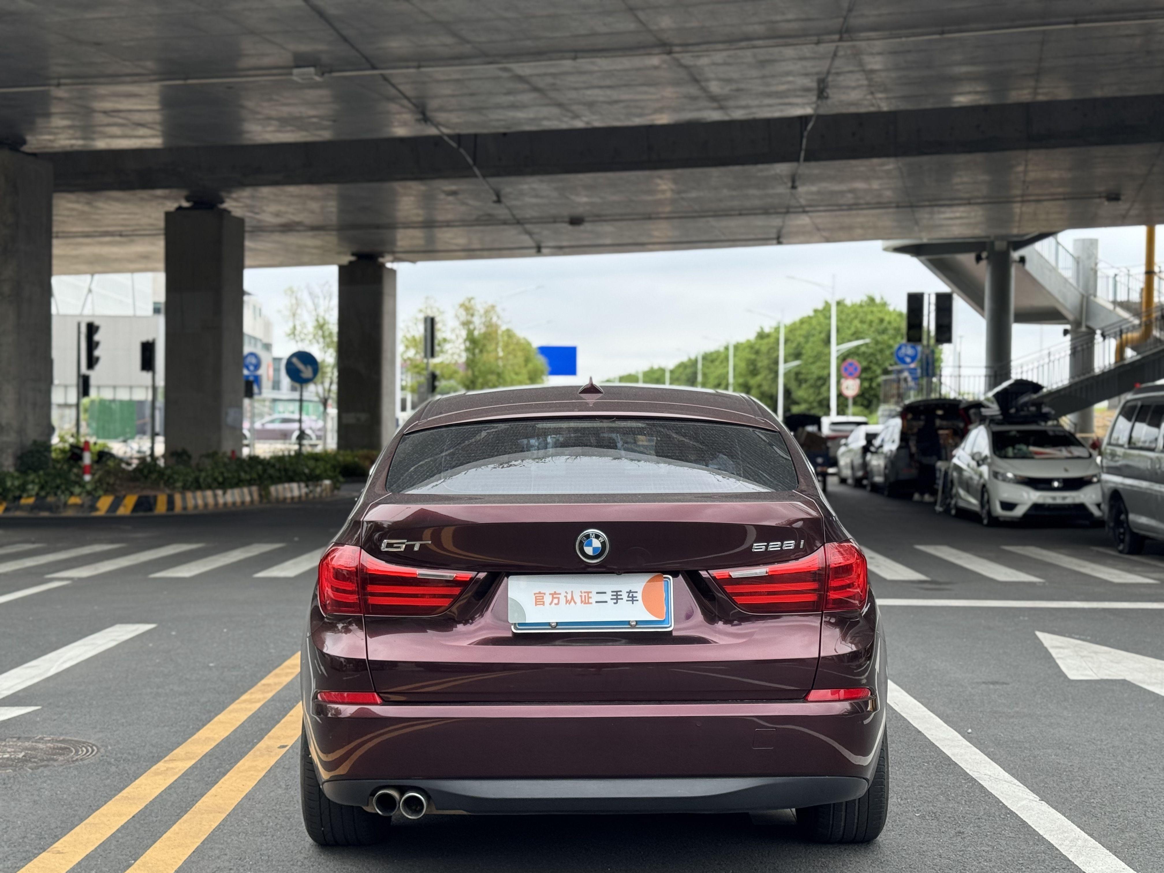 BMW 5 серии 2015 thumb 3