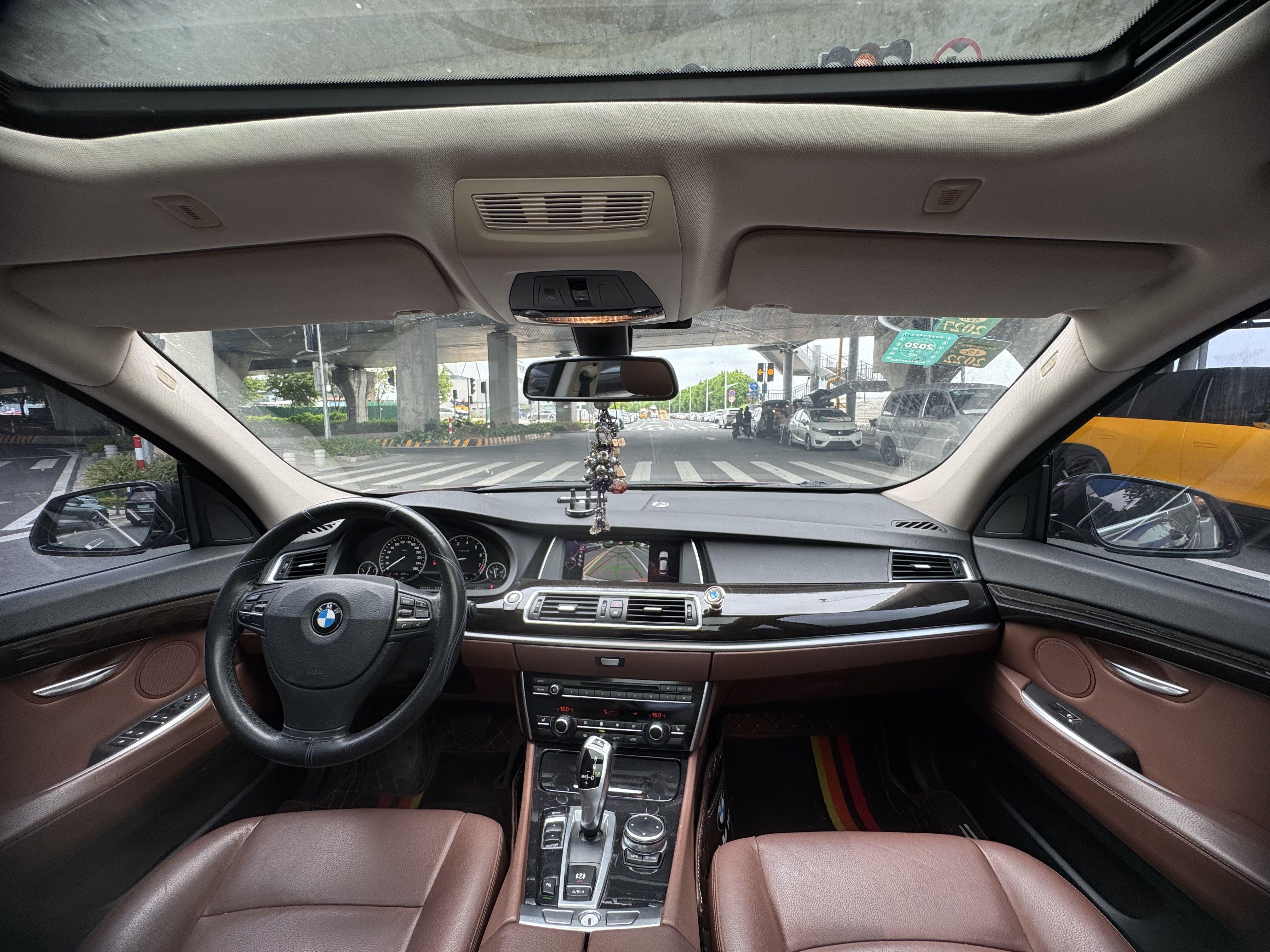 BMW 5 серии 2015 thumb 9