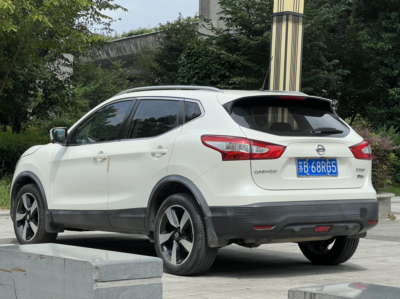 Nissan Qashqai+2 2017 thumb 2