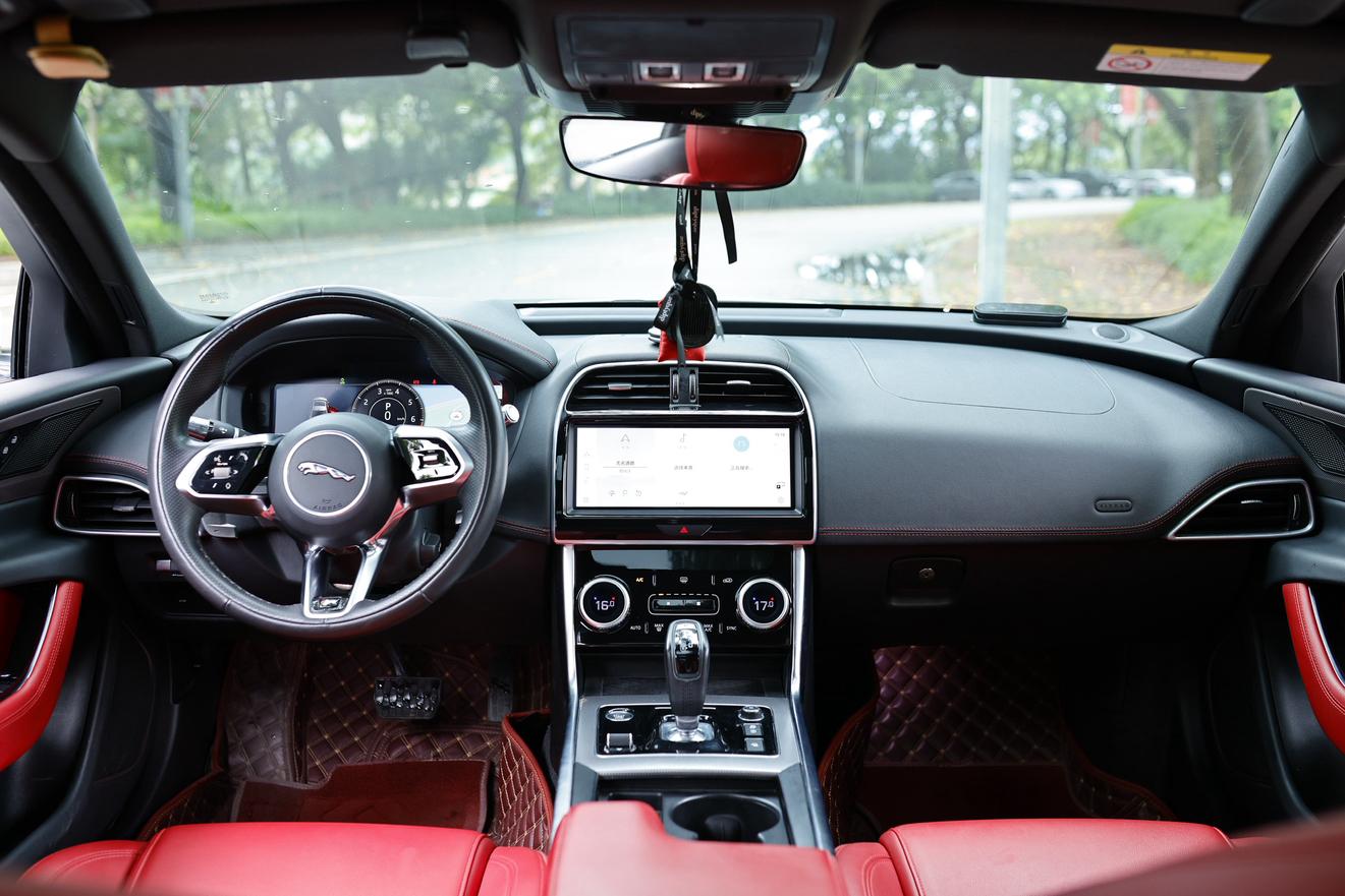 Jaguar XEL 2022 thumb 5