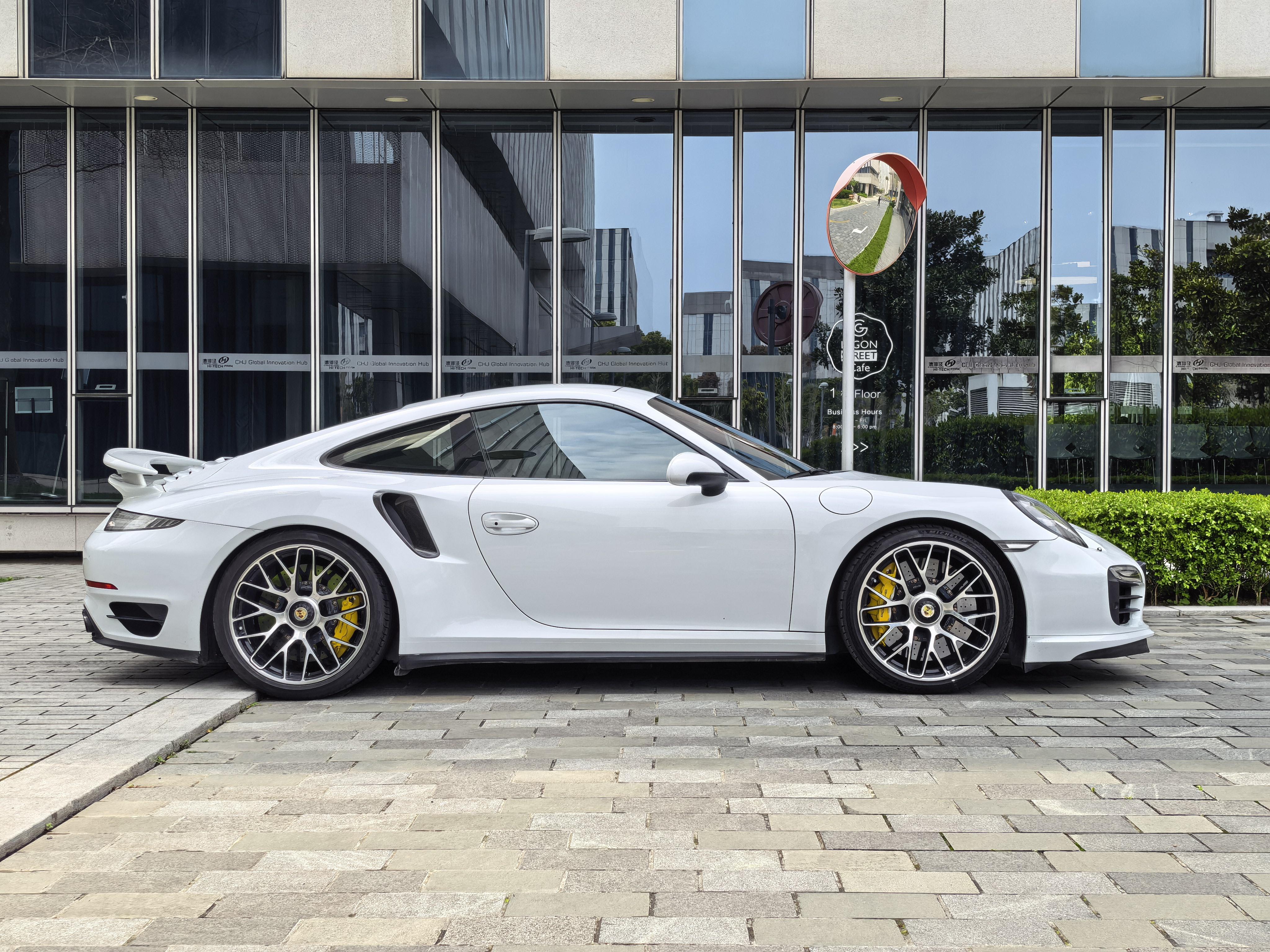 Porsche 911 2014 thumb 6