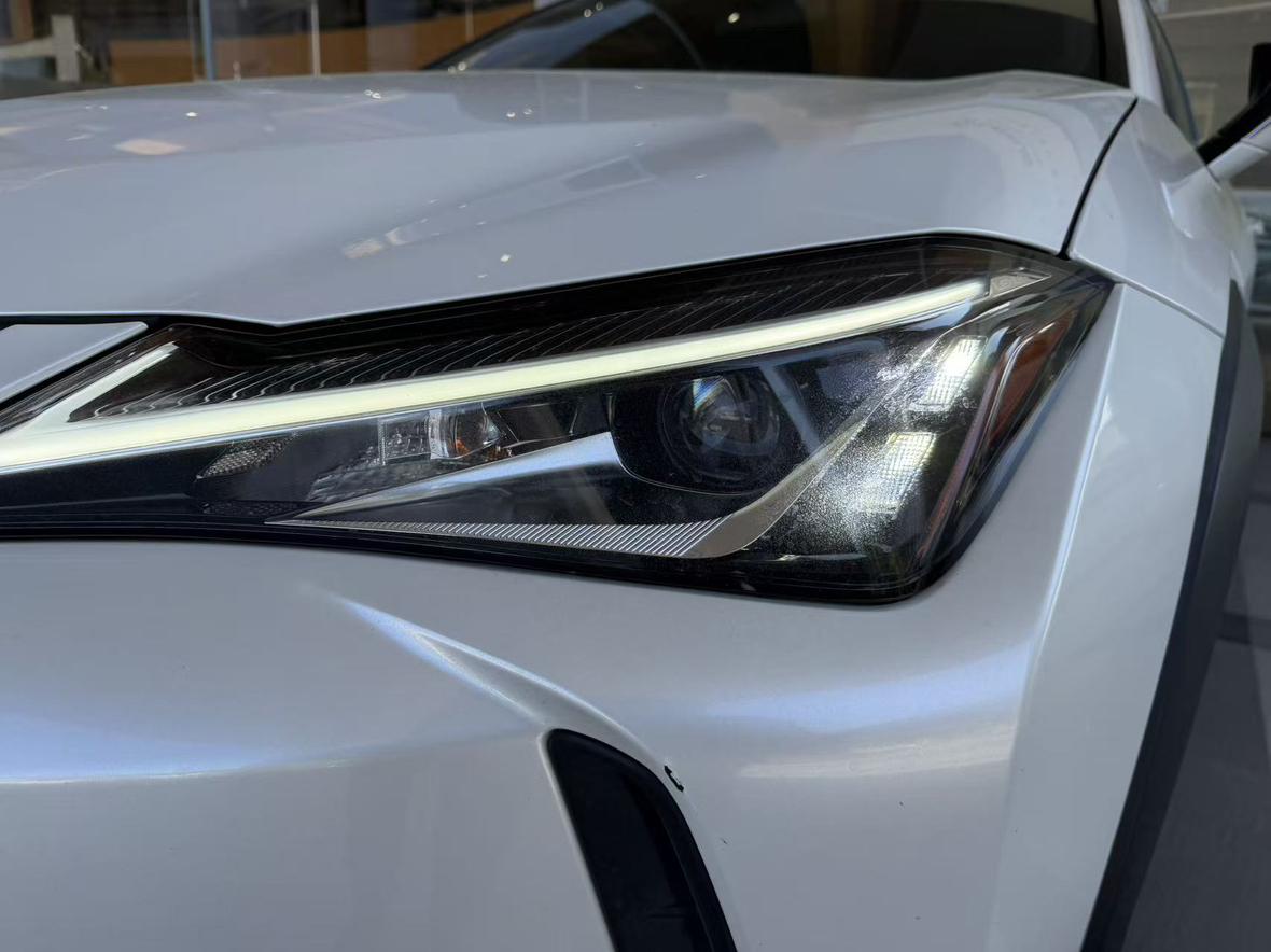 Lexus UX 2020 thumb 4