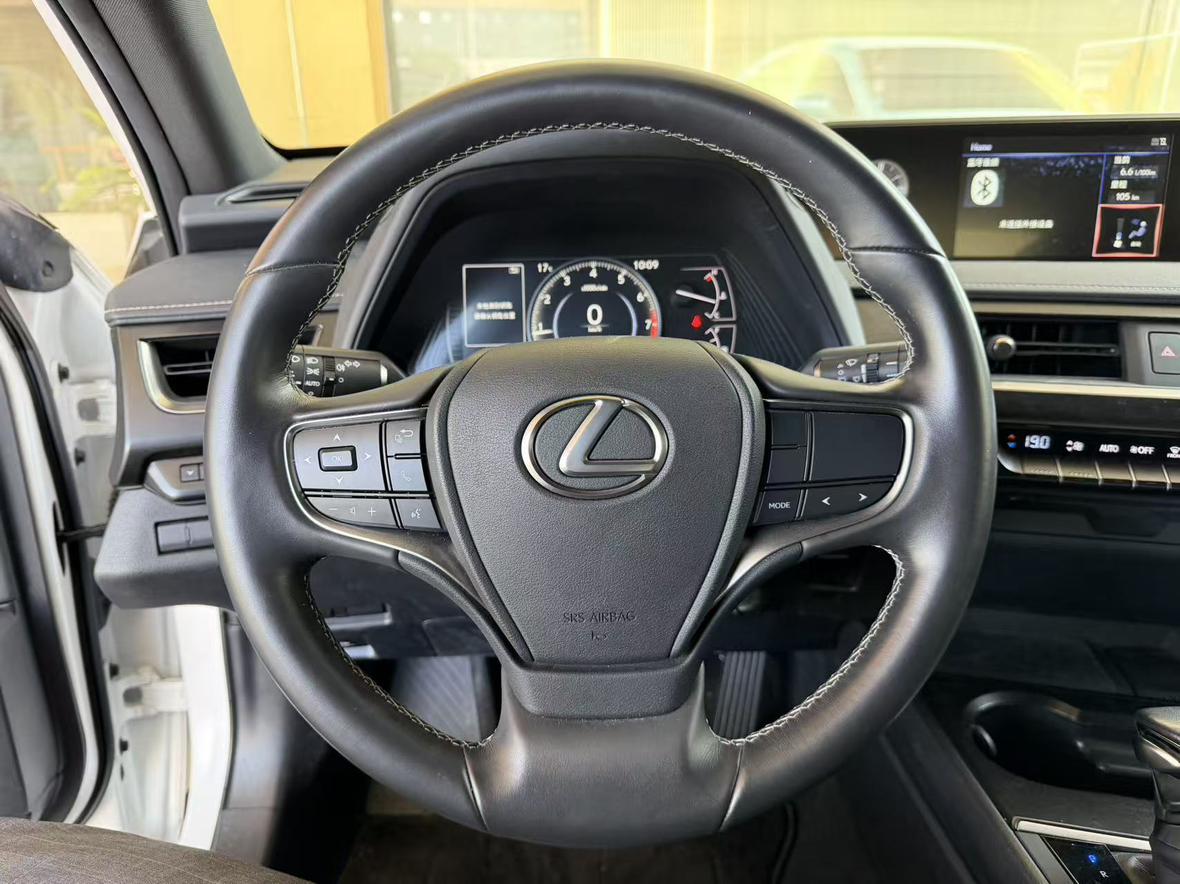 Lexus UX 2020 thumb 8