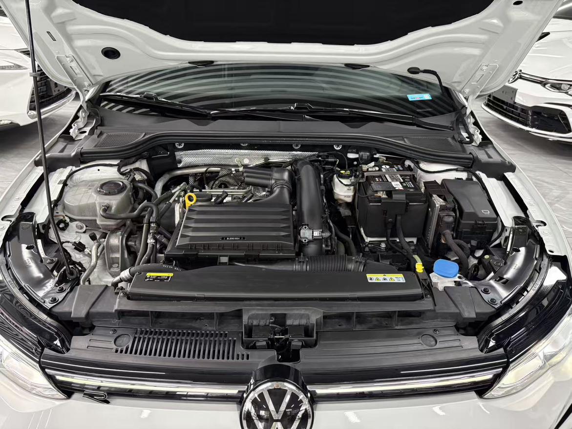 Volkswagen Golf Sportsvan 2023 thumb 5