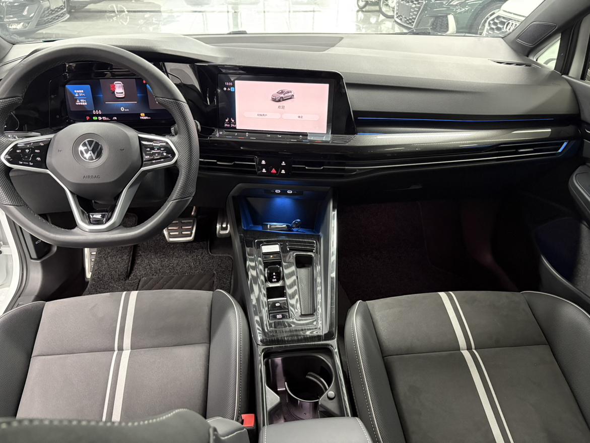 Volkswagen Golf Sportsvan 2023 thumb 8