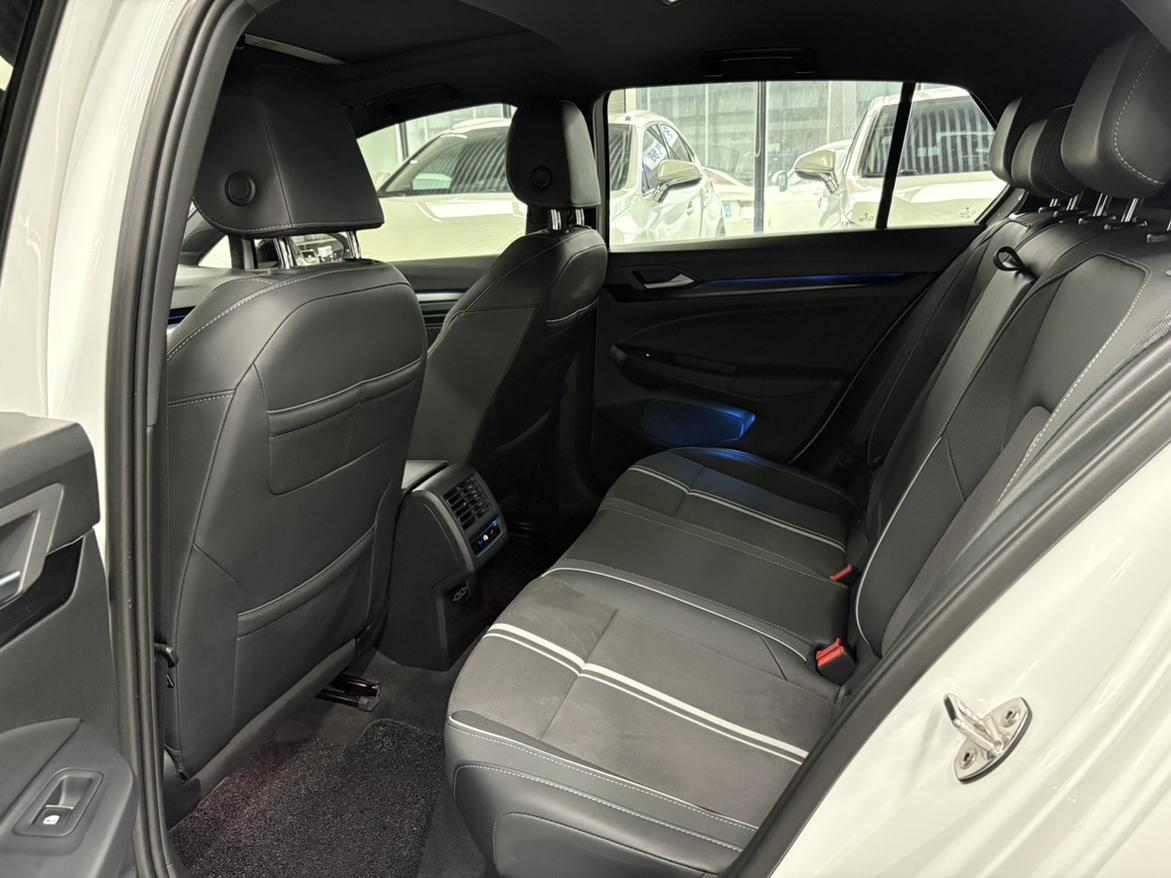 Volkswagen Golf Sportsvan 2023 thumb 12