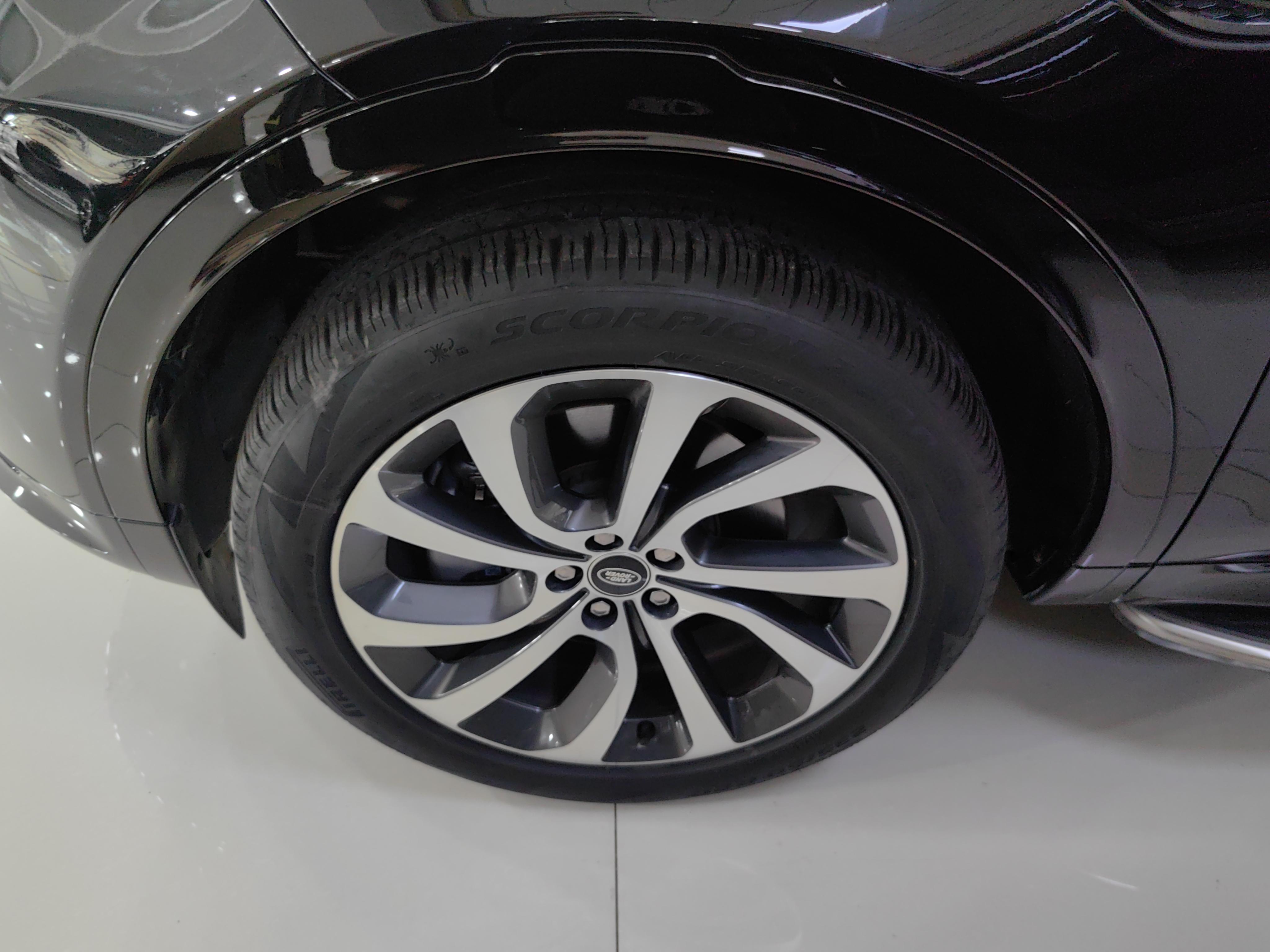Land Rover Discovery Sport 2022 thumb 2