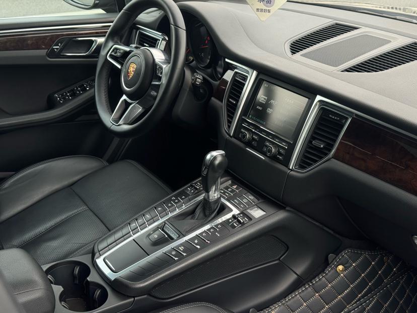 Porsche Macan 2014 thumb 7