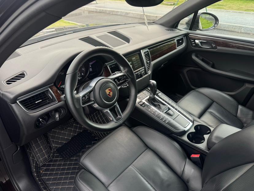 Porsche Macan 2014 thumb 9