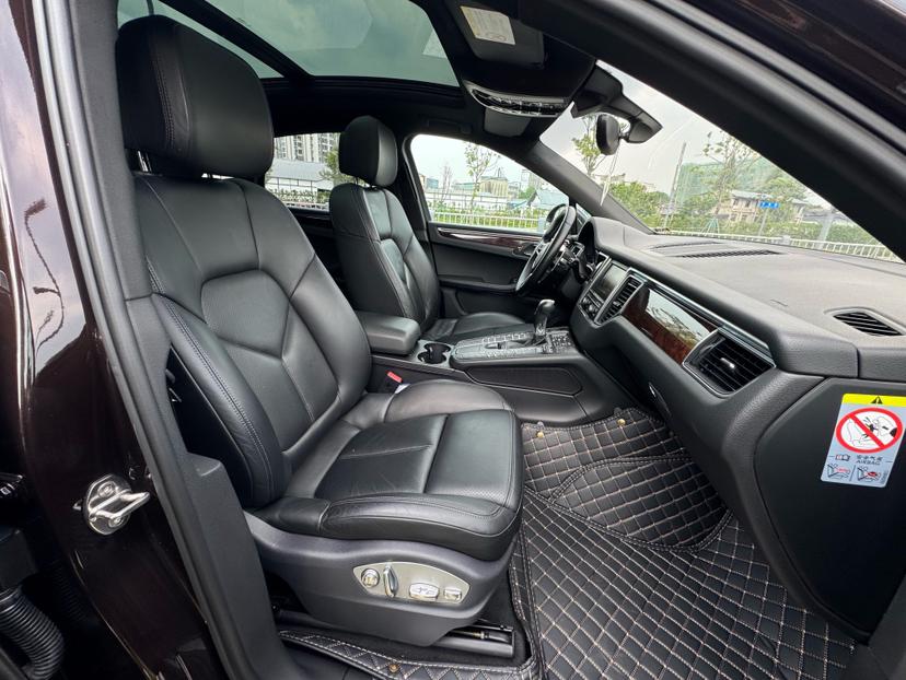 Porsche Macan 2014 thumb 12