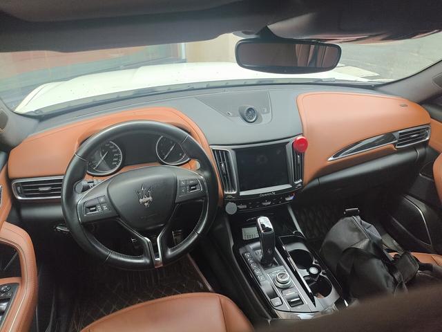 Maserati Levante 2019 thumb 3