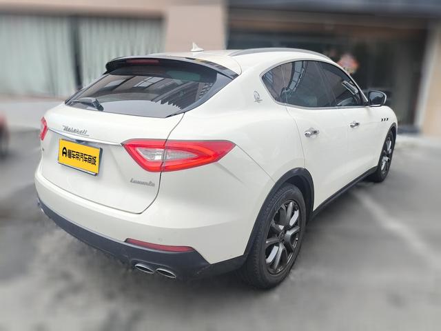 Maserati Levante 2019 thumb 12