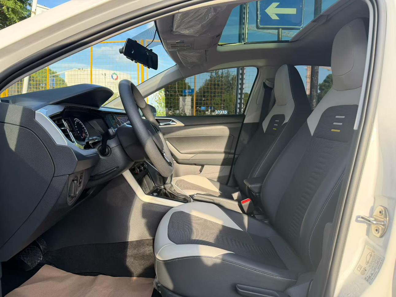 Volkswagen Polo 2021 thumb 5