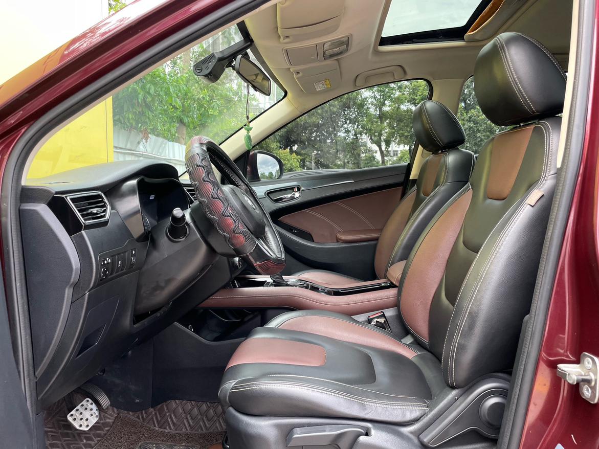 Dongfeng Fengon 580 2016 thumb 6